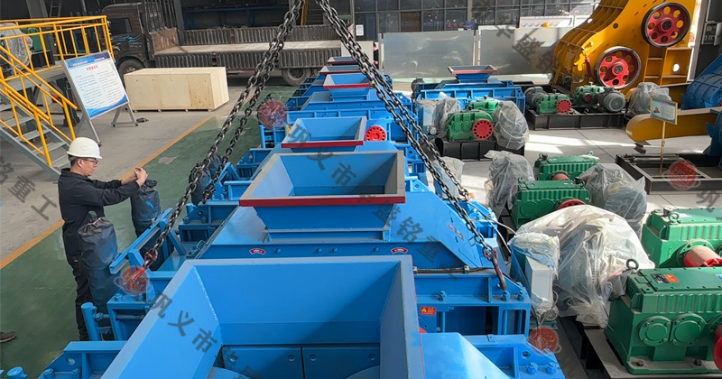 如何維護和保養(yǎng)鐵礦石對輥破碎機以延長其壽命? 如何維護和保養(yǎng)鐵礦石對輥破碎機以延長其壽命?